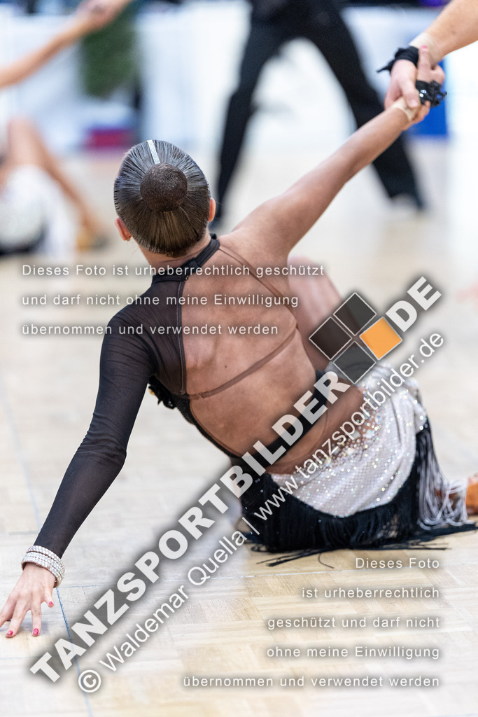 20240406-10567 | Hier finden Sie Tanz Bilder vom Latein und Standard Formationen tanzen. Sportbilder vom Tanzsport. Schöne Fotos und von Weltmeisterschaft, Europameisterschaft, Bundesliga, Regionalliga, Oberliga und Landesliga sowie von GOC Stuttgart, DanceComp, WM Bremen