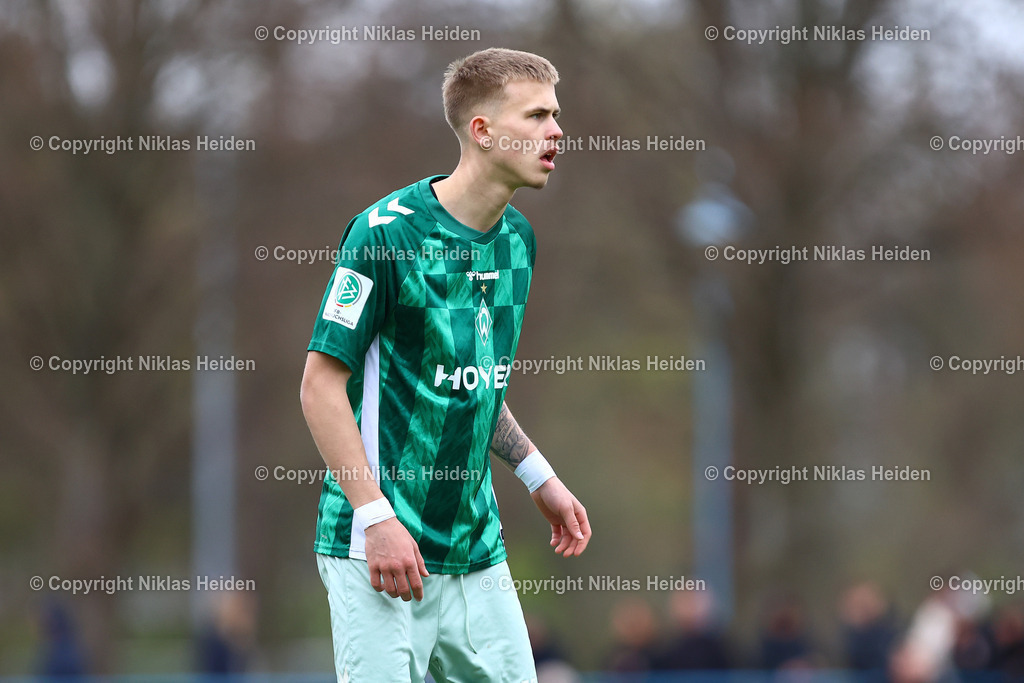 NH_FCStPauliU17_SVWerderBremenU17_U17DFBNachwuchsliga_09042025 | #11 Noah Birkenpesch (SV Werder Bremen U17)Fußball I Junioren I U17 DFB-Nachwuchsliga I Saison 2024-2025 I Hauptrunde Liga B, Gruppe A, 8. Spieltag I FC St. Pauli U17 - SV Werder Bremen U17 I 09.04.2025 I Sportplatz Königskinderweg