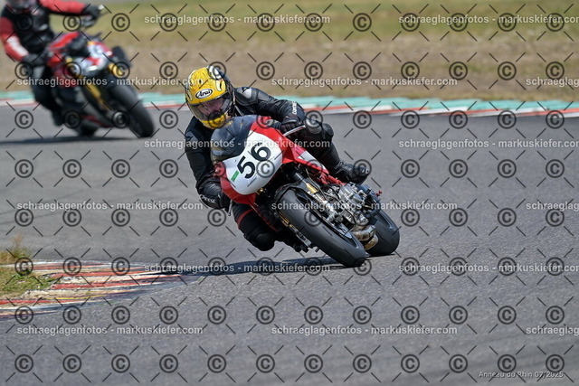 25bt04-1214 | markuskiefer.com - Realisiert mit Pictrs.com