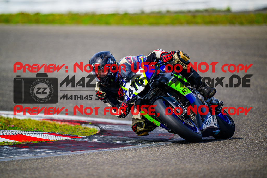 MaZZes_FotoMatrix_240911_6007705_4314 | WEISS