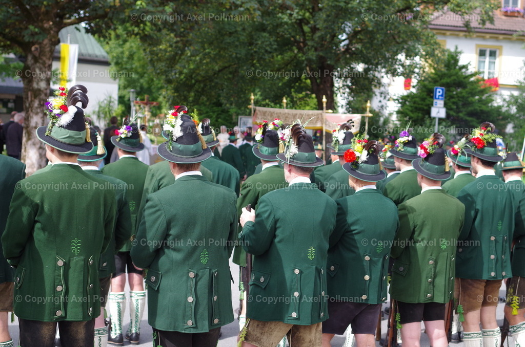 IMGP5331 | fotografiert von Axel PollmannLeonhardi Wallfahrt Benediktbeuern und Murnau, Fronleichnam, Fasching, Landschaft im Loisachtal und Benediktbeuern  - Realisiert mit Pictrs.com