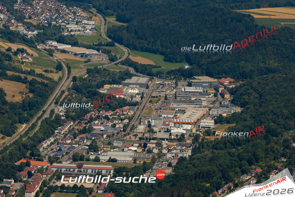 Aktuelles Luftbild von Gewerbegebiet Schwäbisch Gmünd - Die Luftaufnahme wurde 2022 mittels UL-Flugzeug erstellt ( keine Drohne ) - hochauflösende Kamera-Systeme von  Canon -Beste Qualität - Für grossformatige Ausdrucke geeignet. Die Geschenkidee !