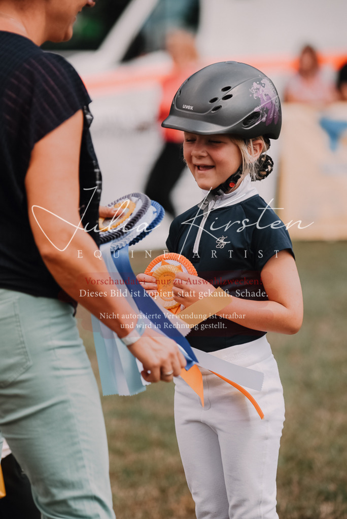 DSC_6373 | Pferde- und Turnierfotografie in Westsachsen. Pferdeportraits, Auftragszeichnungen und intuitive Kunst.