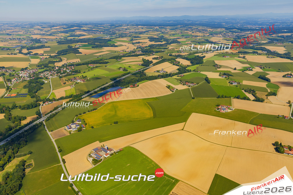 Schöne Luftaufnahme Sulzbach am Inn Ruhstorf an der Rott - Die Luftaufnahme wurde 2025 vom Flugzeug heraus erstellt ( keine Drohne ) - Hochauflösende Luftaufnahme - für professionelle Ausdrucke geeignet. Die Geschenkidee !Mit Lizenz und Bildrechte bestellbar