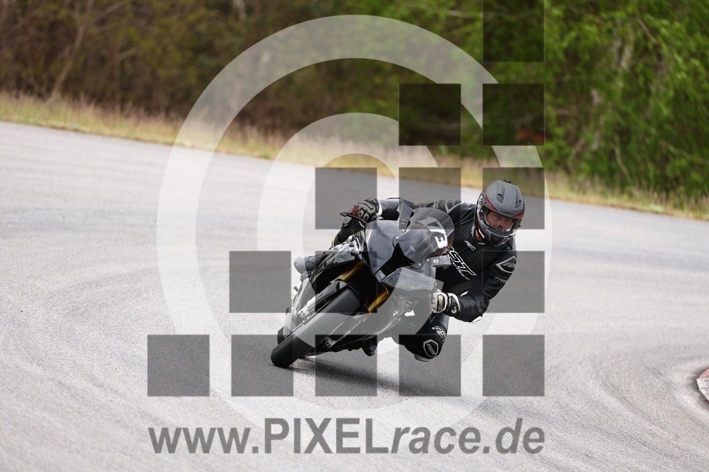 0173-20260507_10036 | Schöne Erinnerungen an spannende Momente - das festzuhalten ist unser Job. PIXELrace.de ist seit 2003 auf den Rennstrecken Europas unterwegs um die Action draußen beim Fahren und die wunderbare Stimmung imm Fahrerlager für euch einzufangen.