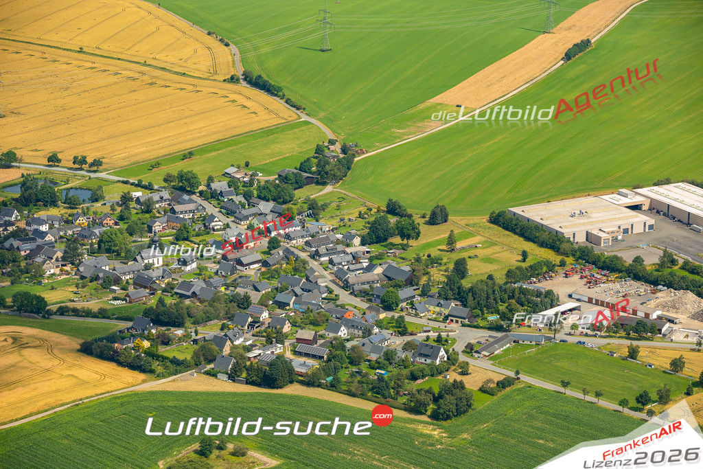Das Luftbild zeigt : Eliasbrunn Remptendorf - Die Luftaufnahme wurde 2024 vom UL-Flugzeug aus erstellt ( keine Drohne ) - Hochauflösende Luftaufnahme - Für grossformatige Ausdrucke geeignet. Die Geschenkidee !Mit Lizenz und Bildrechte bestellbar