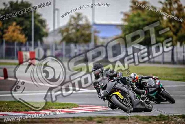 pubi7736 | Professionelle Fotos von Sportveranstaltungen, aber auch Hochzeiten und anderen Events. - Realisiert mit Pictrs.com