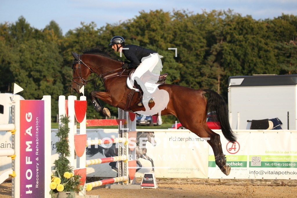 DL2Q6355 | Willkommen bei Brunnmayr - Design & Fotografie – Ihrem Spezialisten für Reitturniere und Pferdeveranstaltungen in Oberösterreich, Salzburg und Bayern! Seit über 17 Jahren sind wir leidenschaftlich dabei.