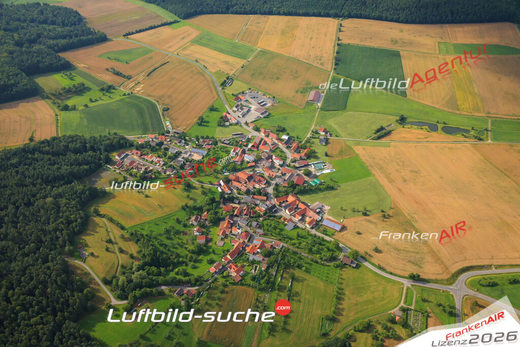 Luftbild von Eckartshausen Maroldsweisach - Luftaufnahme wurde 2012 von https://frankenair.de mittels Flugzeug (keine Drohne) erstellt - die Geschenkidee