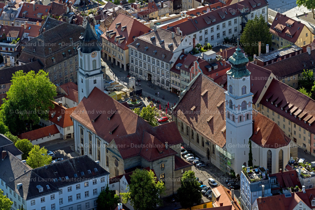 4032701 | LINDAU (BODENSEE) 12.06.2020 Altstadtbereich und Innenstadtzentrum mit der Kirche St. Stephan und dem Münster unserer Lieben Frau in Lindau (Bodensee) am Bodensee im Bundesland Bayern, Deutschland. // Old town area and city center with the Church of St. Stephan and the Minster of Our Lady in Lindau (Bodensee) on Lake Constance in the state Bavaria, Germany. Foto: Gerhard Launer