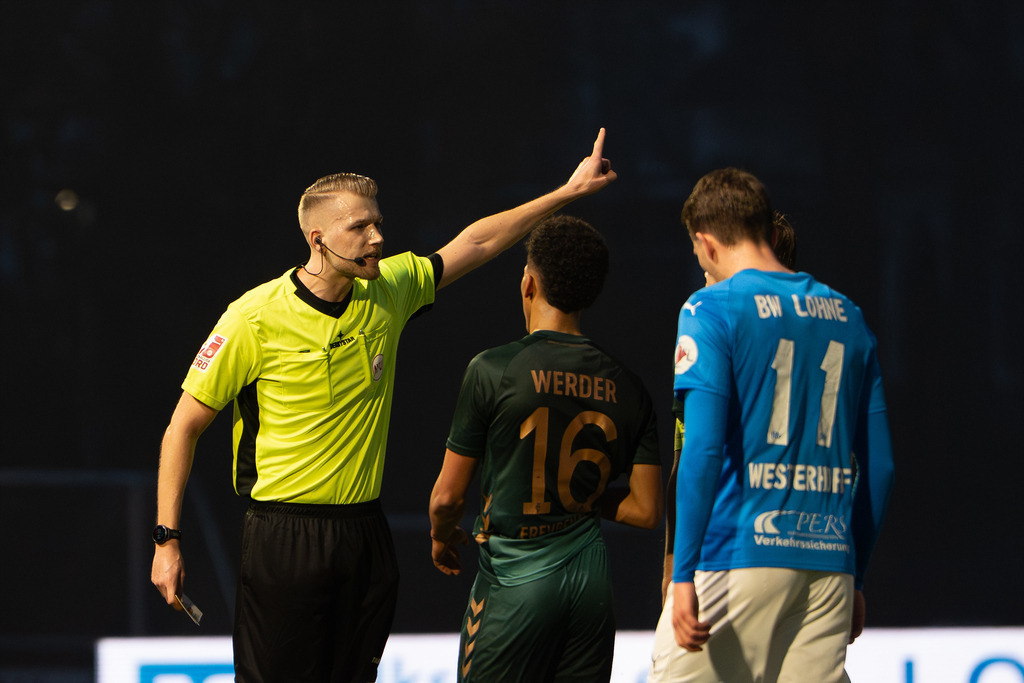 Fußball I Herren I Saison 2025-2026 I Regionalliga Nord I 25. Spieltag I TuS Blau-Weiß Lohne - Werder Bremen II I 5767 | jns.sportfotos - Realisiert mit Pictrs.com