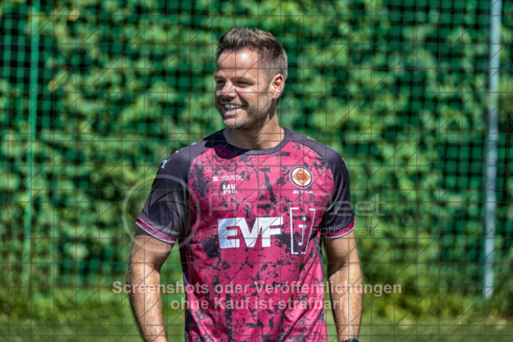 20250629_110856_1641-Bearbeitet | #,1.Göppinger SV, Fussball, Oberliga BW - Trainingsauftakt, Saison 2025/2026, Rasensportplatz Stadion SV Göppingen, Hohenstaufenstr. 116, 73033 Göppingen, 29.06.2025 - 10:30 Uhr,Foto: PhotoPeet-Sportfotografie/Peter Harich