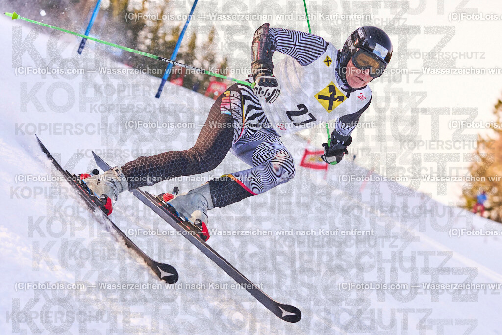 ALP0432_MastersCup-RTL-I_LKHF_Herb Rainer | NÖ Raiffeisen MastersCup, Jugend - Damen - Herren, Riesentorlauf-Rennen 1 auf der Fuchswaldpiste, durchführender Verein: Schiklub Lackenhof, So 9. Februar 2025.