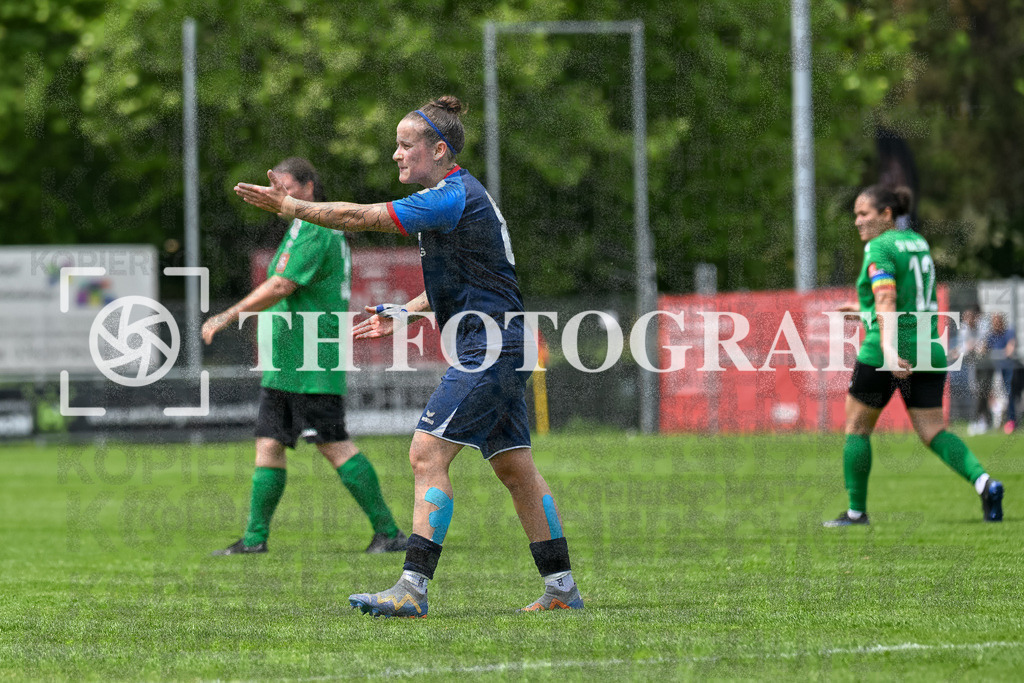 GER, FC Hauingen - SV Waldhaus, Frauen-Fussball, Rothaus Bezirkpokal, Finale, Saison 2024/2025, 29.05.2025 | Julia Schlossarek (FC Hauingen, #08)GER, FC Hauingen - SV Waldhaus, Frauen-Fussball, Rothaus Bezirkpokal, Finale, Saison 2024/2025, 29.05.2025Foto: TH Fotografie/Thomas Hess