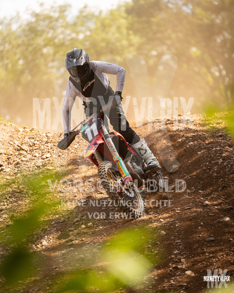 866A1189 | mxndyyvipix