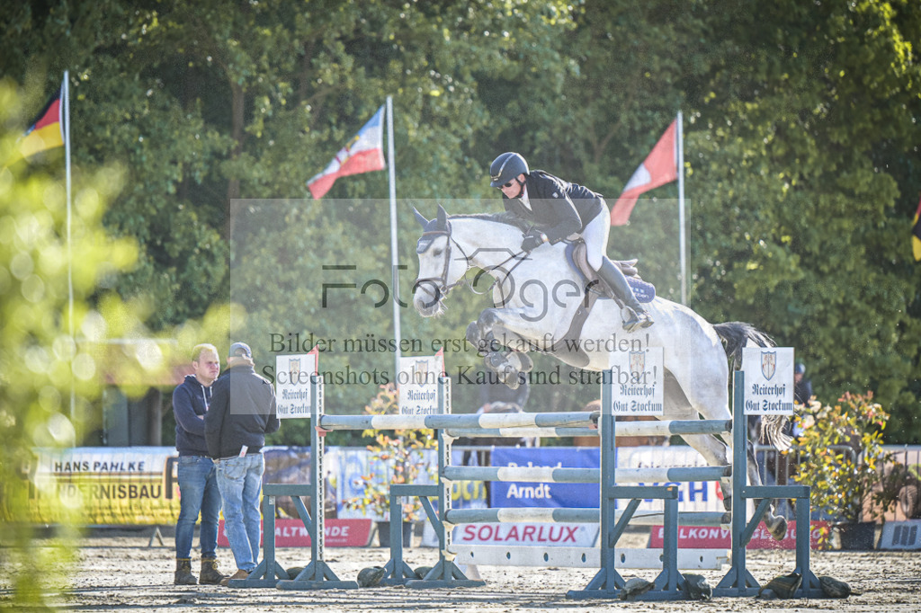 DOS_0337 | Entdecke hochwertige Reitturnierfotos von Foto Oger. Professionell, emotional und authentisch – jetzt Lieblingsmomente im Shop bestellen.Deutschlandweite Turnierfotografie. - Realisiert mit Pictrs.com