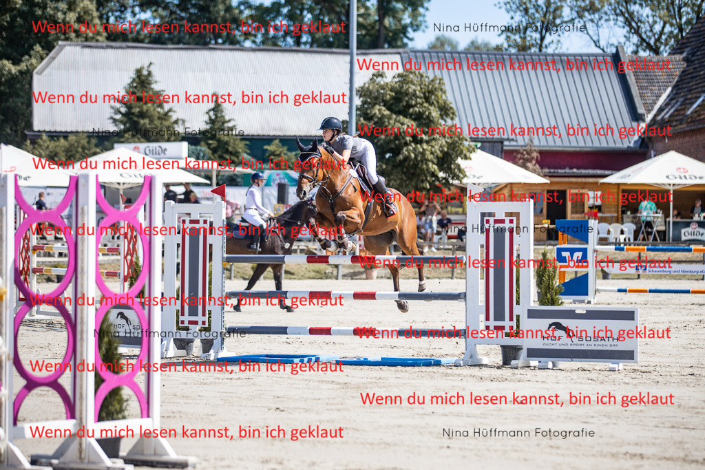 BK1A6554 | Turnierbilder Turnierfotos Nina Hüffmann Turnierfotografie Pferdefotografie Tierzeichnung Haustierzeichnung Pferdezeichnung Hundezeichnung Videograf  - Realisiert mit Pictrs.com