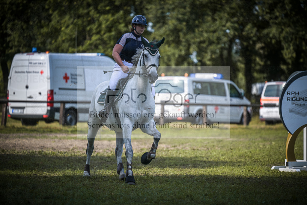 DOS_0612 | Entdecke hochwertige Reitturnierfotos von Foto Oger. Professionell, emotional und authentisch – jetzt Lieblingsmomente im Shop bestellen.Deutschlandweite Turnierfotografie. - Realisiert mit Pictrs.com