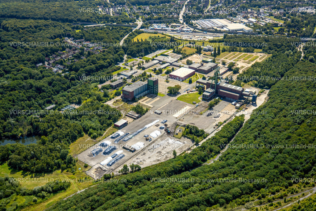 Bottrop250802210 | Luftbild, Fördergerüst und Bergwerk Prosper Haniel, Fuhlenbrock, Bottrop, Ruhrgebiet, Nordrhein-Westfalen, Deutschland