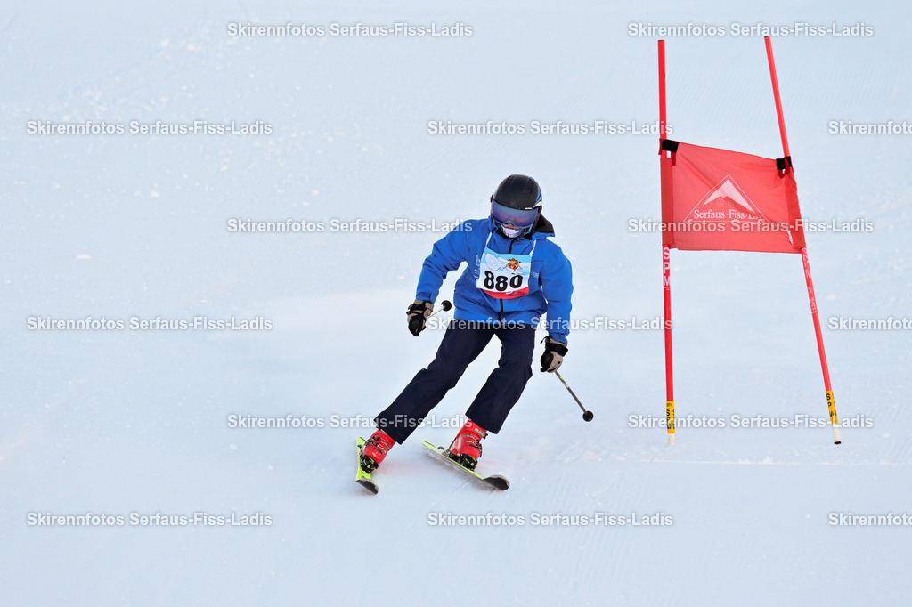 SRF_25.12.2025_0252 | Skirennfotos,Serfaus,Fiss,Ladis,Kinderskirennen,Winter,Tirol,Oberland,skirace,SFL,feelfree,weil wir's genießen,ski,Ski,skifahren,Sonnenplateau, - Realisiert mit Pictrs.com