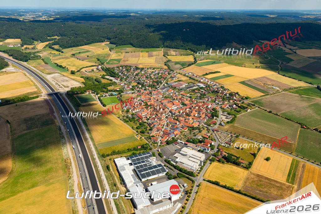 Das Luftbild zeigt :  Abtswind - Die Luftaufnahme wurde 2023 vom UL-Flugzeug aus erstellt ( keine Drohne ) - Hochauflösende Luftaufnahme - Für grossformatige Ausdrucke geeignet. Die Geschenkidee !Mit Lizenz und Bildrechte bestellbar