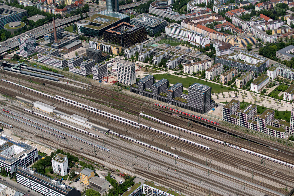 3804098 | moderne Gebäude an der Erika-Klaus-Mann-Strasse, München