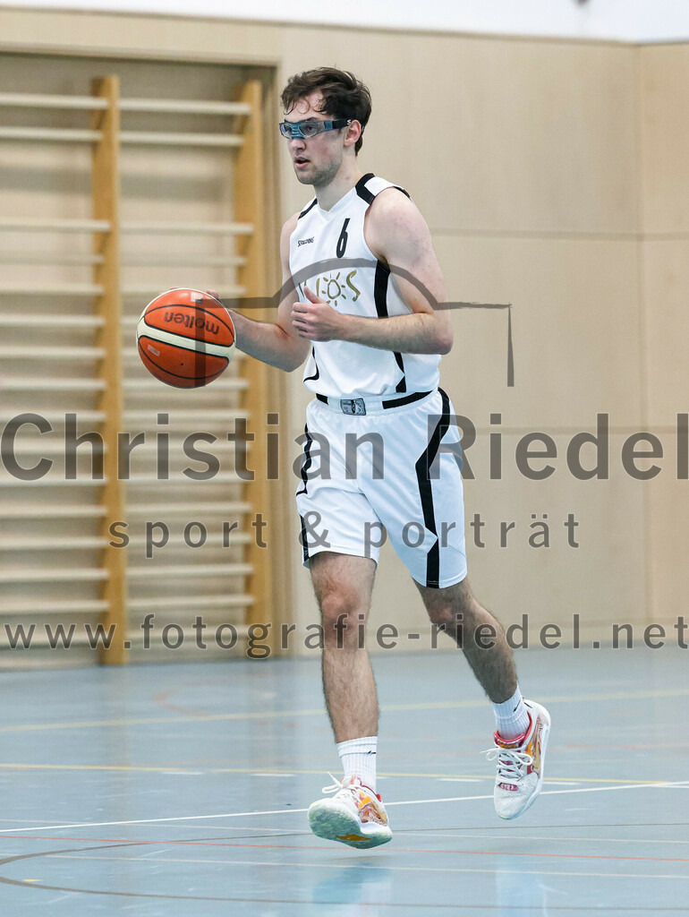 2023-03-26_057_TSV_Vaterstetten_gegen_Wacker_Knights_Burghausen | Vaterstetten, Deutschland, 26.03.2023:
Basketball, Bayernliga Herren Südost 2022 / 2023, 17. Spieltag, TSV Vaterstetten gegen Wacker Knights Burghausen, Endergebnis: 

Maximilian Rothe (TSV Vaterstetten, #6)

Foto: Christian Riedel / fotografie-riedel.net