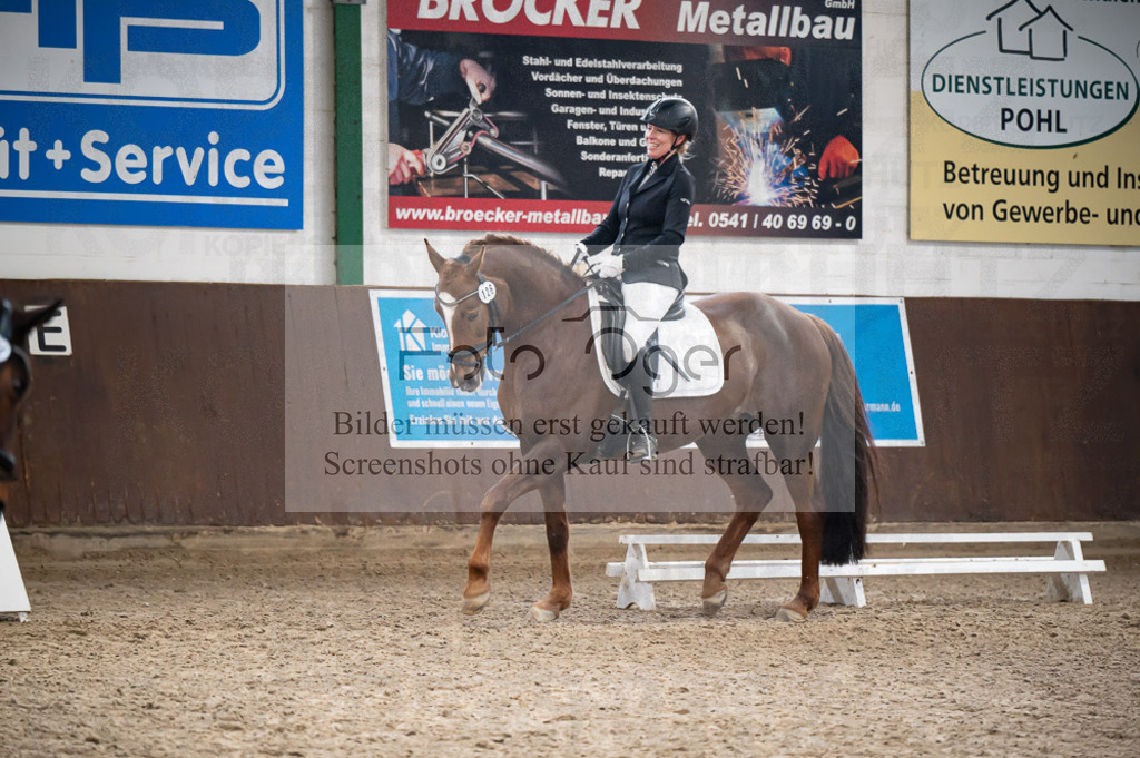 Hallenreittunier Voxtrup 2023 | Entdecke hochwertige Reitturnierfotos von Foto Oger. Professionell, emotional und authentisch – jetzt Lieblingsmomente im Shop bestellen.Deutschlandweite Turnierfotografie. - Realisiert mit Pictrs.com