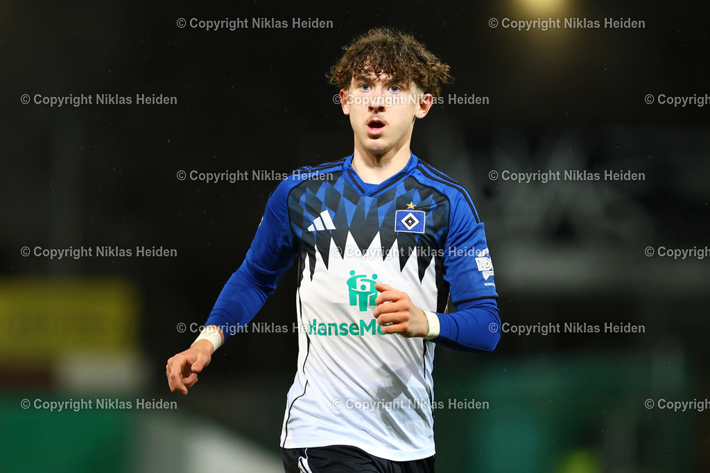 NH_VfBLübeck_HamburgerSVU21_RegionalligaNord_13032026 | #8 Davis Rath (Hamburger SV U21)Fußball I Herren I Regionalliga Nord I Saison 2025-2026 I 25. Spieltag I VfB Lübeck - Hamburger SV U21 I 13.03.2026 I Stadion an der Lohmühle
