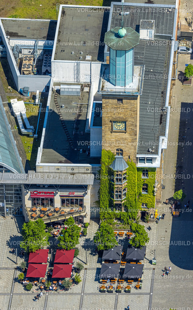 Hagen230502343 | Luftbild, Cafe Außengastronomie Losteria mit Sonnenschirmen am Rathausturm, Friedrich-Ebert-Platz, Mittelstadt, Hagen, Sauerland, Nordrhein-Westfalen, Deutschland