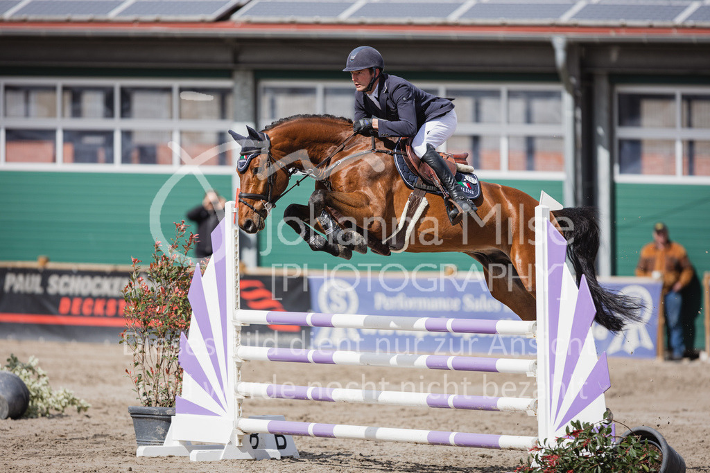 230411_Mühlen_03SprPf-L-348 | Deine schönsten Turniermomente als professionelle Fotos! Entdecke hochwertige Pferdesport-Fotografie im Online-Shop. Jetzt Fotos finden & bestellen!