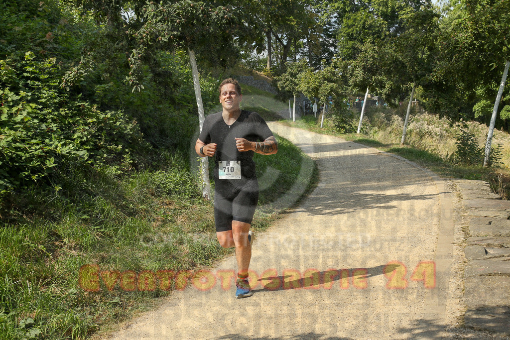 250824_1434_EX1_6733 | Sportfotografie im Rhein-Sieg Kreis, Köln, Bonn, NRW, Rheinland Pfalz, Hessen, etc. Unser Tätigkeitsfeld umfasst den Laufsport vom Volkslauf über den Marathon, Duathlon, Triathon bis zum Ultralauf wie Kölnpfad Ultra oder Schindertrail.