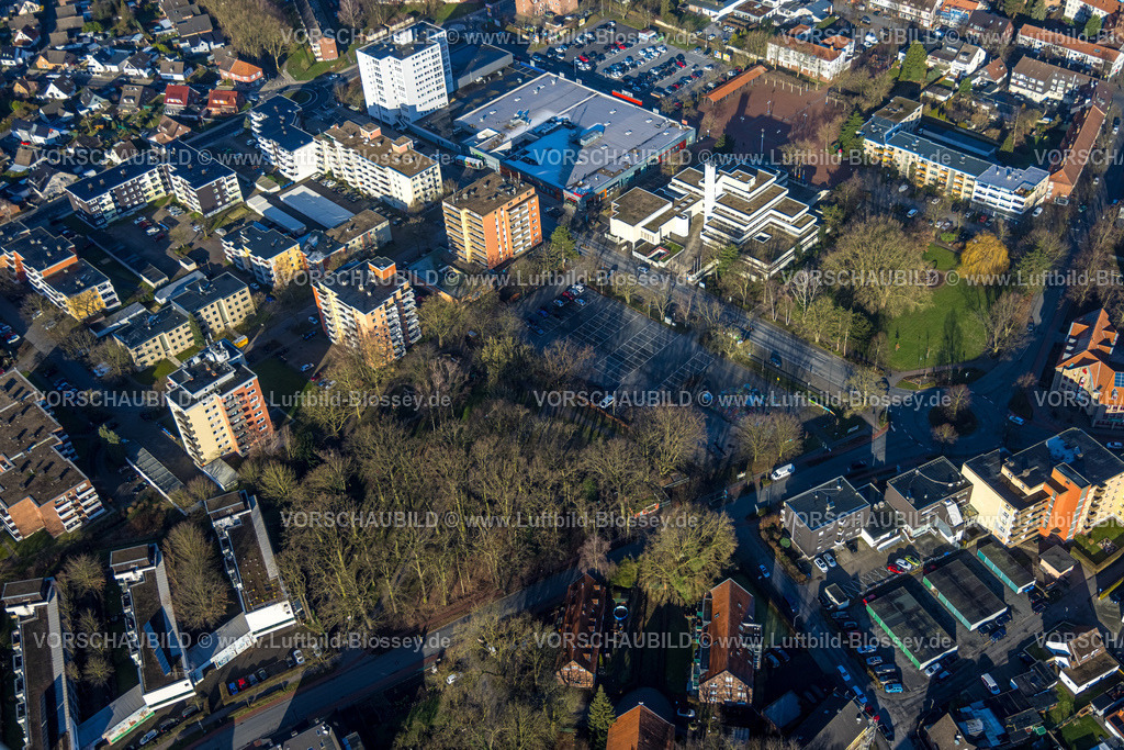 Hamm240100027 | Luftbild, Höveler Markt, Wohngebiet Hohenhöveler Hochhäuser und Waldstück An den Eichen, Kommunales Jobcenter Hamm AöR, Rathaus-Center Einkaufszentrum mit Supermarkt Rewe, DM, KiK und Lidl, Bockum-Hövel, Hamm, Ruhrgebiet, Nordrhein-Westfalen, Deutschland
