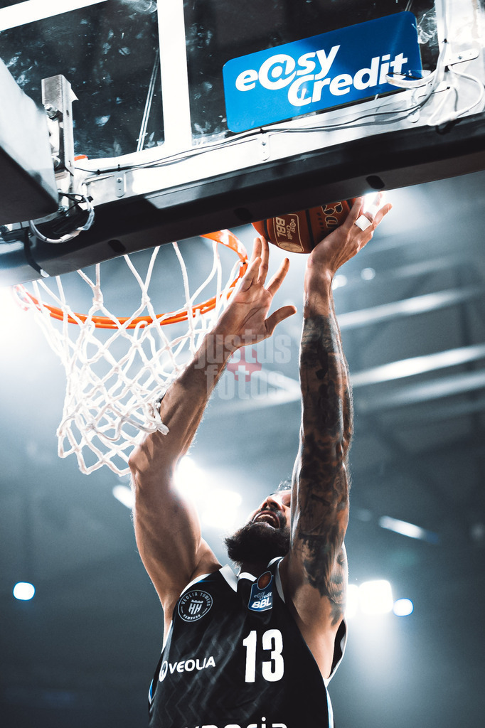 Basketball | Männer | Saison 2025/2026 | easyCredit Basketball Bundesliga | Veolia Towers Hamburg vs. ALBA BERLIN | 14.12.2025 | Martin Breunig (#13, Veolia Towers Hamburg)