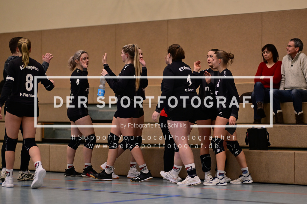 Faustball I Frauen I Saison 2025-2026 I Bundesliga Nord I 7c. Spieltag I MTV Wangersen - Ohligser TV I 25.01.2026 I 38762 | Der Sportfotograf. - Realized with Pictrs.com