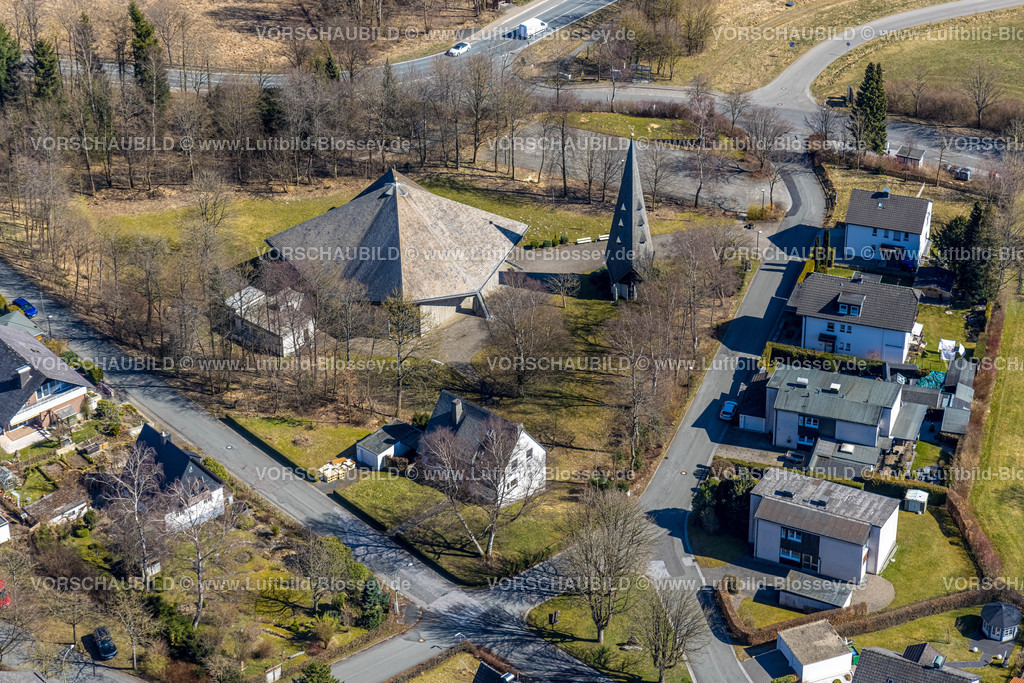 Brilon220303354 | Luftbild, St. Michael Kirche am Briloner Pilgerweg, Gudenhagen, Brilon, Sauerland, Nordrhein-Westfalen, Deutschland