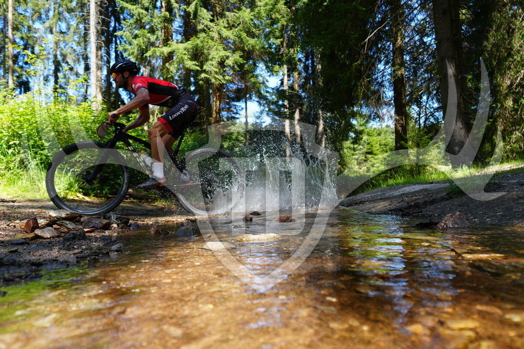 FC604689 | Fotogalerie der Treibjagd im Dunkelwald - Dein MTB Etappenrennen im Erzgebirge - Realisiert mit Pictrs.com