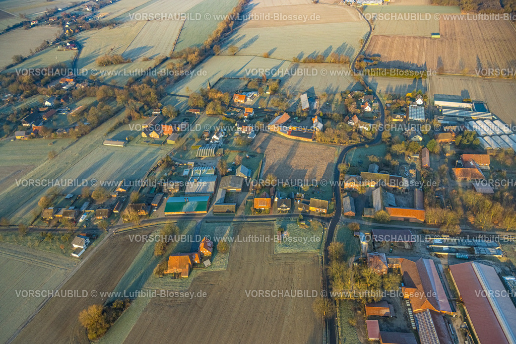 Hamm250200255Uentrop | Luftbild, Wohngebiet Ortsansicht Ortsteil Süddinker mit kath. Kirche St. Joseph und Friedhof, St. Hubertus Schützenbruderschaft Süddinker 1826 e.V., Stadtbezirk Rhynern, Hamm, Ruhrgebiet, Nordrhein-Westfalen, Deutschland