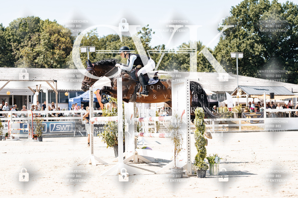 CK909464 | Turnierfotografie Pferdefotografie Trier Rheinland-Pfalz Pferdesport Reitsport Tierfotografie Sportfotografie Pferdevideo Pferdevideografie Equestrianvideography equestrianphotography  - Realisiert mit Pictrs.com