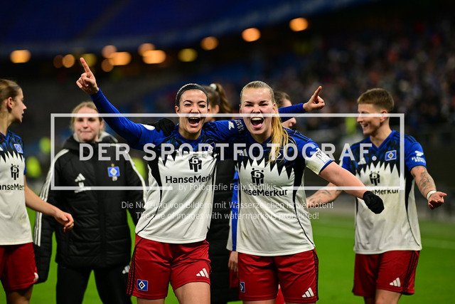 Fußball I Frauen I Saison 2025-2026 I DFB-Pokal I Achtelfinale I Hamburger SV - Bayer 04 Leverkusen I 18425 | Der Sportfotograf. - Realisiert mit Pictrs.com