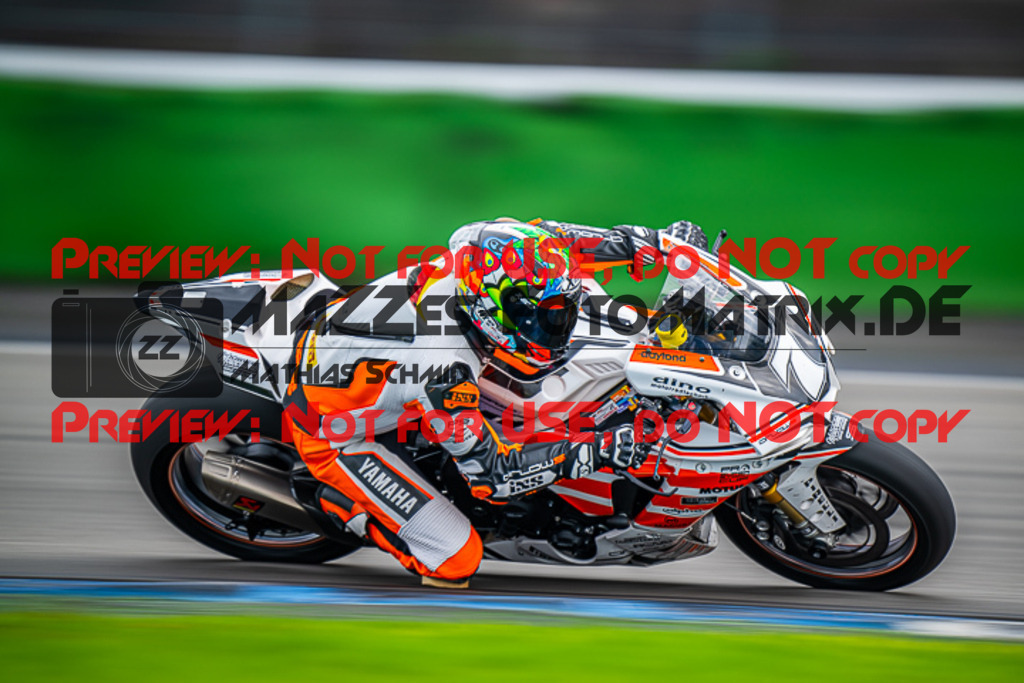 MaZZes_FotoMatrix_220925_1017 | PRO SUPERSTOCK