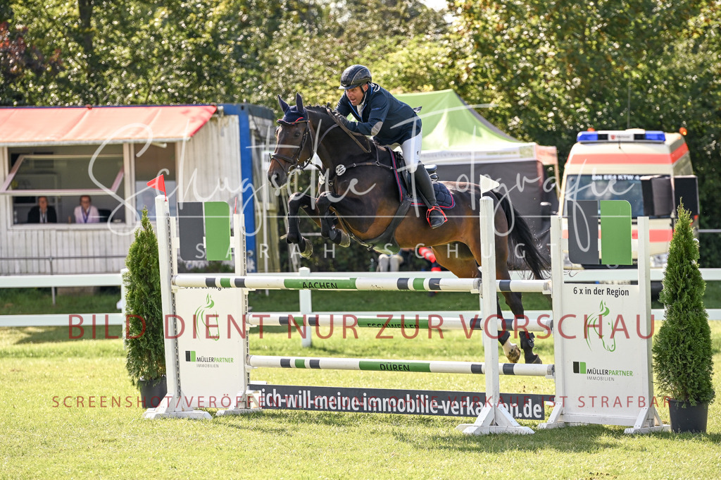 Schugtsche-Düren.2024-10.Springprf.M_-68 | Schugtsche Fotografie - Realisiert mit Pictrs.com