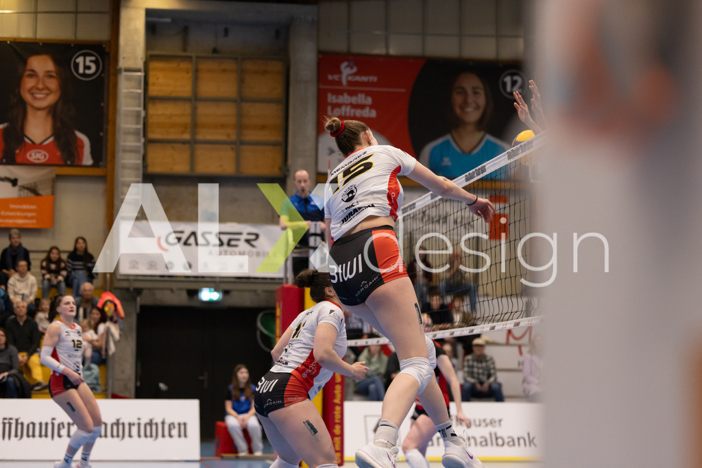 Volleyball I Frauen I Saison 2025-2026 I Volleyball NLA | Women I 1/4 Finals I VC Kanti Schaffhausen - BIWI Volleyball Franches-Montagnes I 21.02.2026 | 15 Vanina Membrez (CH) (BIWI VFM) – Mittelblock - Realisiert mit Pictrs.com