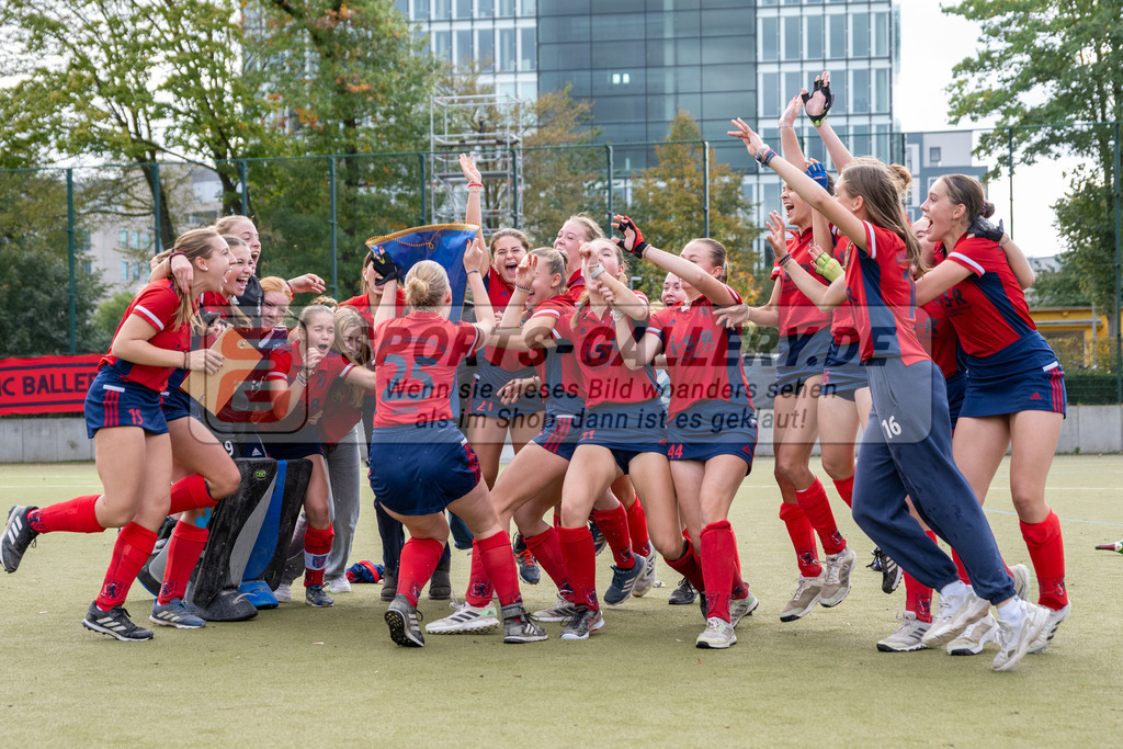 SFE_20231022_0220 | Deutsche Meisterschaft Weibliche U16 Finale Uhlenhorst Mülheim - Düsseldorfer HC am 22.10.2023 in Köln (Düsseldorfer Hockeyclub 1905 e.V.), Photo: Stephan Fehrmann 2023 (Sports-Gallery)