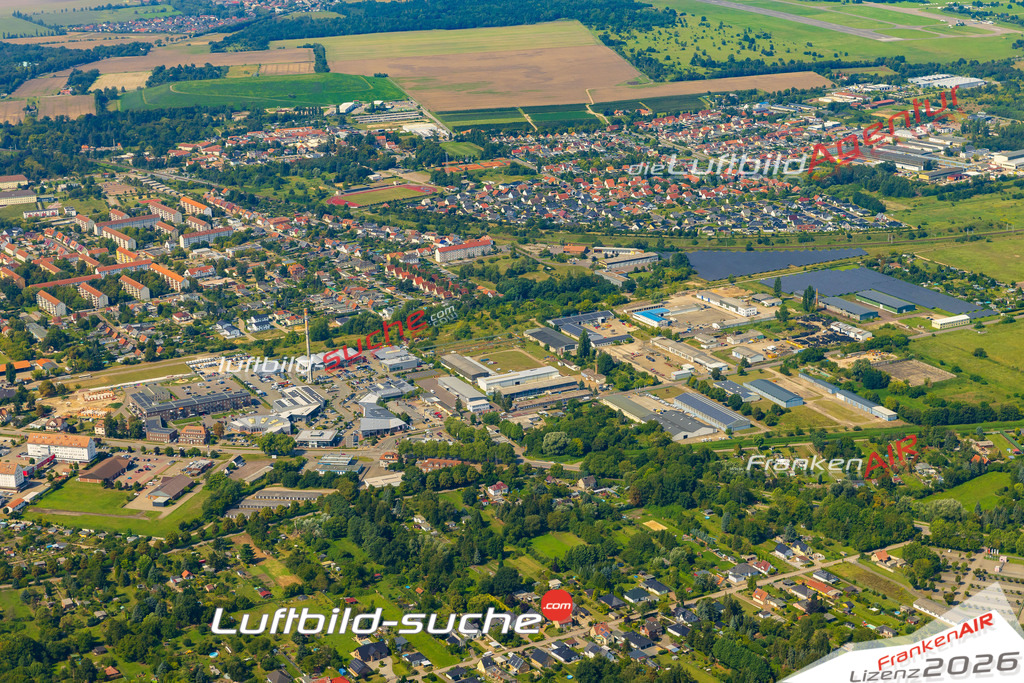 Vs Google Maps Stendal - Die Luftaufnahme wurde 2025 vom UL-Flugzeug heraus erstellt ( keine Drohnenaufnahme ) - Hochauflösende Luftaufnahme - für Wandbilder und großformatige Ausdrucke geeignet. Das besondere Geschenk!Hier alle&nbsp;Infos zur Lizenzierung der LuftaufnahmeWir fliegen auch dieses Jahr wieder in Ihre Region um Luftbilder zu erstellen.- Luftbild anfragen