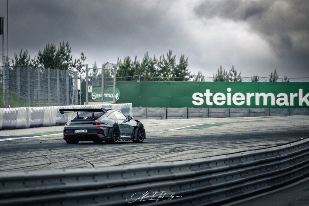 R6PZ0979 _Alexander Tschuncky | Entdecken Sie die faszinierende Welt von Alexander Tschuncky Arts: Kreative Fotografie, atemberaubende Automobilkunst und hochwertiger Bilderdruck. Lassen Sie sich inspirieren! - Realisiert mit Pictrs.com