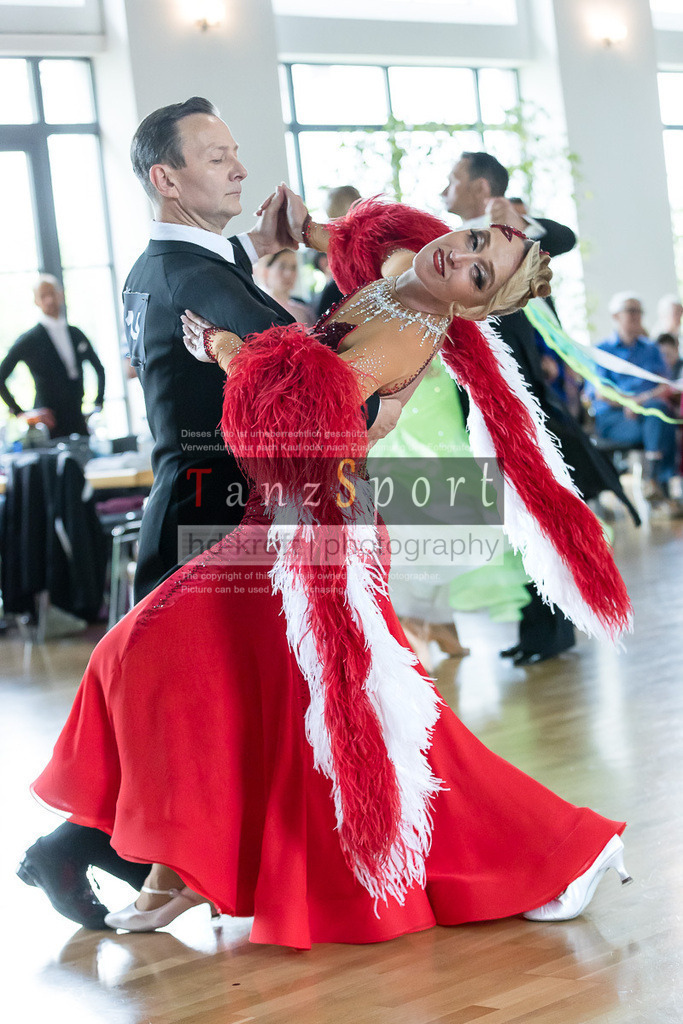 20240525_RL-Masters3-Std_5755 | Tanzsportbilder, Standardtanz, Lateintanz, WDSF, DTV, LTVB, dancecomp, goc, hessen tanzt, blaues band der spree, walzer, tango, wiener walzer, slowfox, quickstepp, samba, rumba, cha-cha-cha, paso doble. jive, hd-kroft photography, turniertanzsport