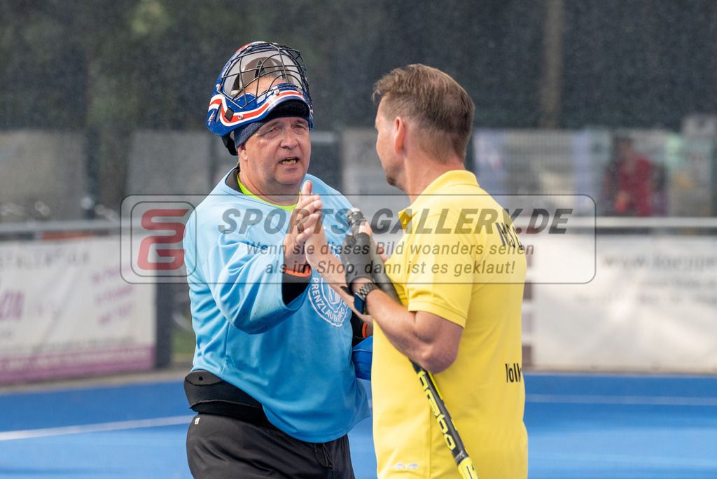 SFE_20240817_0166 | Krefeld, Deutschland, 17.08.2024:  European Cup for Recreational Hockey Players im KTHC Stadion Rot-Weiss Köln Tennis and Hockey Club am 17.08.2024 in Krefeld, Deutschland. (Foto von Stephan Fehrmann)Krefeld, Germany, 17.08.2024: European Cup for Recreational Hockey Players in KTHC Stadion Rot-Weiss Köln Tennis and Hockey Club at 17.08.2024 in Krefeld, Deutschland. (Foto from Stephan Fehrmann)