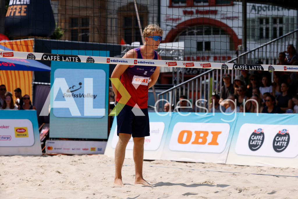 Obi BeachTour 2026 - Basel | BASEL, SWITZERLAND - JULY 19: MATHIS KÄLIN (SUI) during the Obi BeachTour 2026 match between LEITNER / KINDL (AUT) and BREER / KÄLIN (SUI) at Barfüsserplatz on July 19, 2026 in Basel, Switzerland. - Realisiert mit Pictrs.com