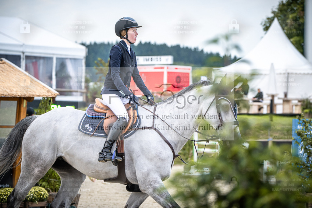 DOS_3548 | Entdecke hochwertige Reitturnierfotos von Foto Oger. Professionell, emotional und authentisch – jetzt Lieblingsmomente im Shop bestellen. - Realisiert mit Pictrs.com
